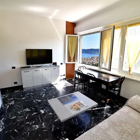 In Grand Panoramic Alassio